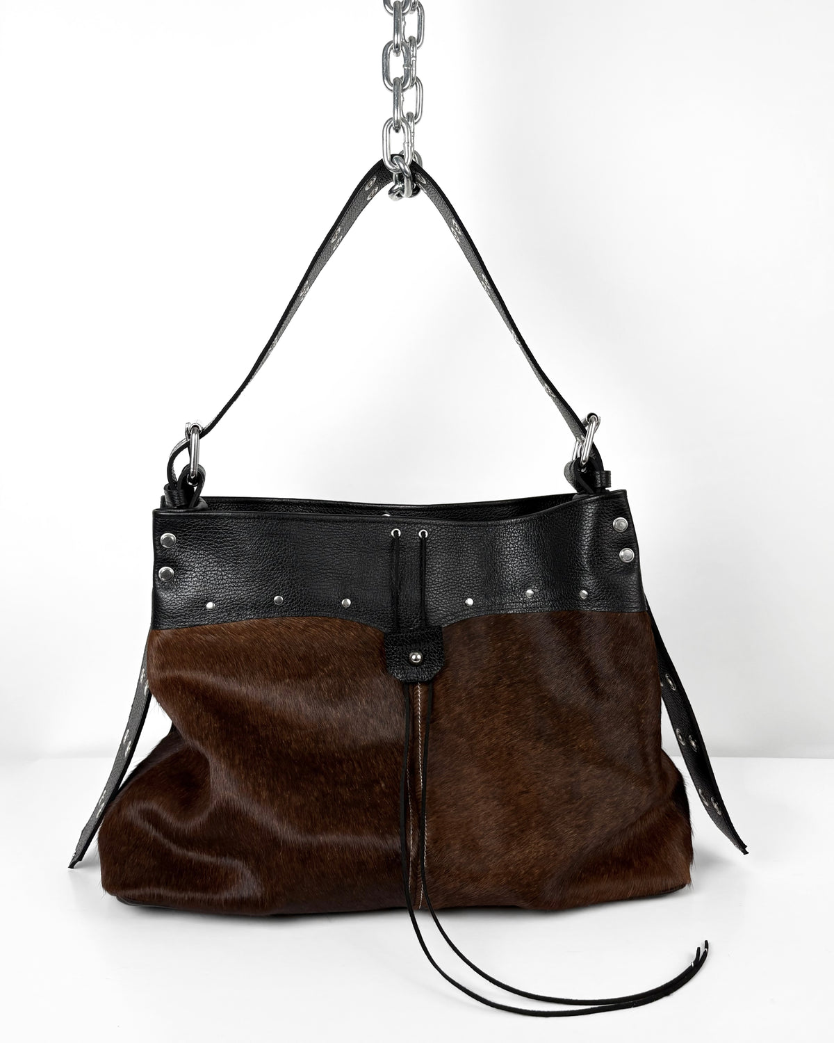 0.75 MEDIUM BROWN COWHIDE TRAVELLER