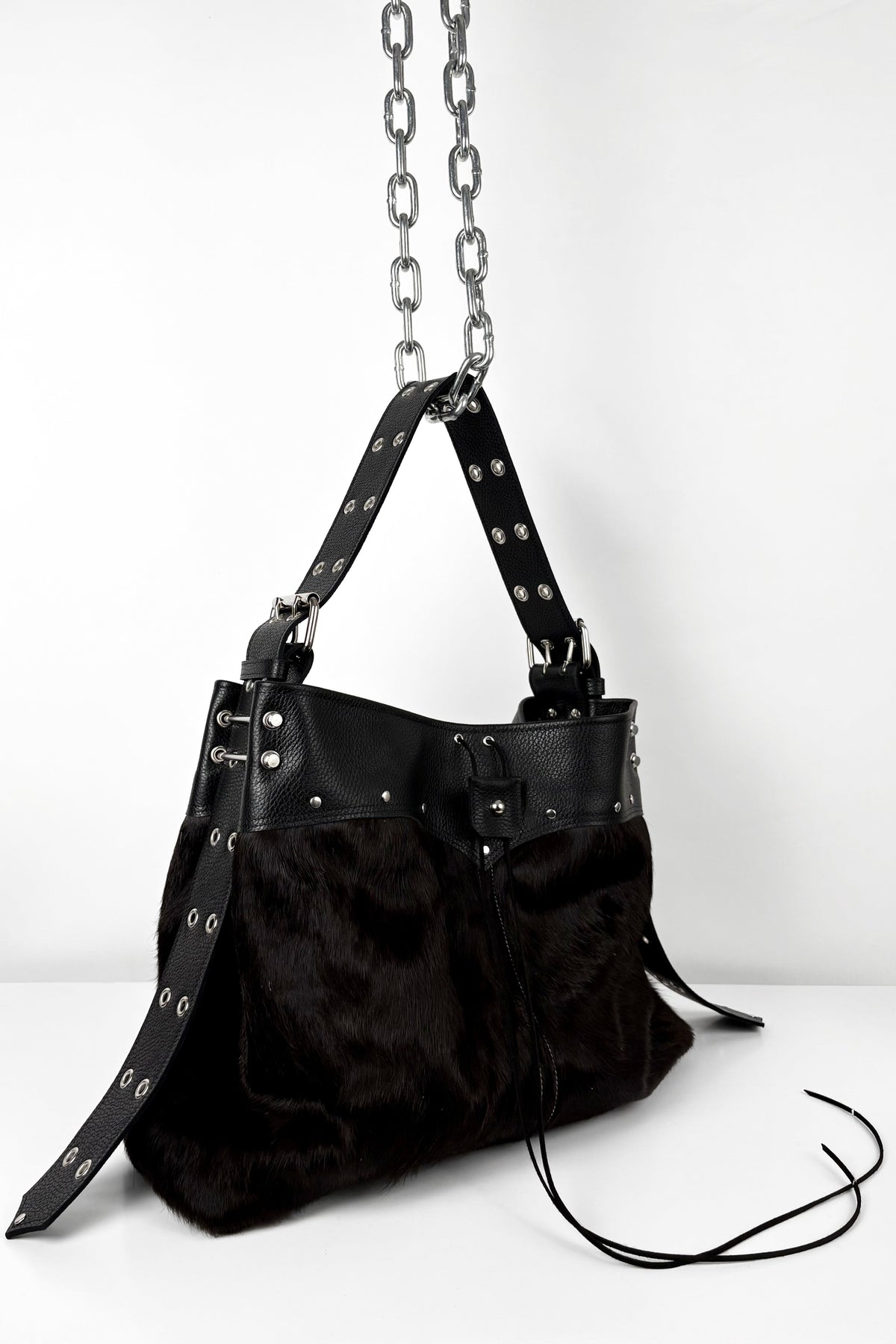 0.75 DARK BROWN COWHIDE TRAVELLER