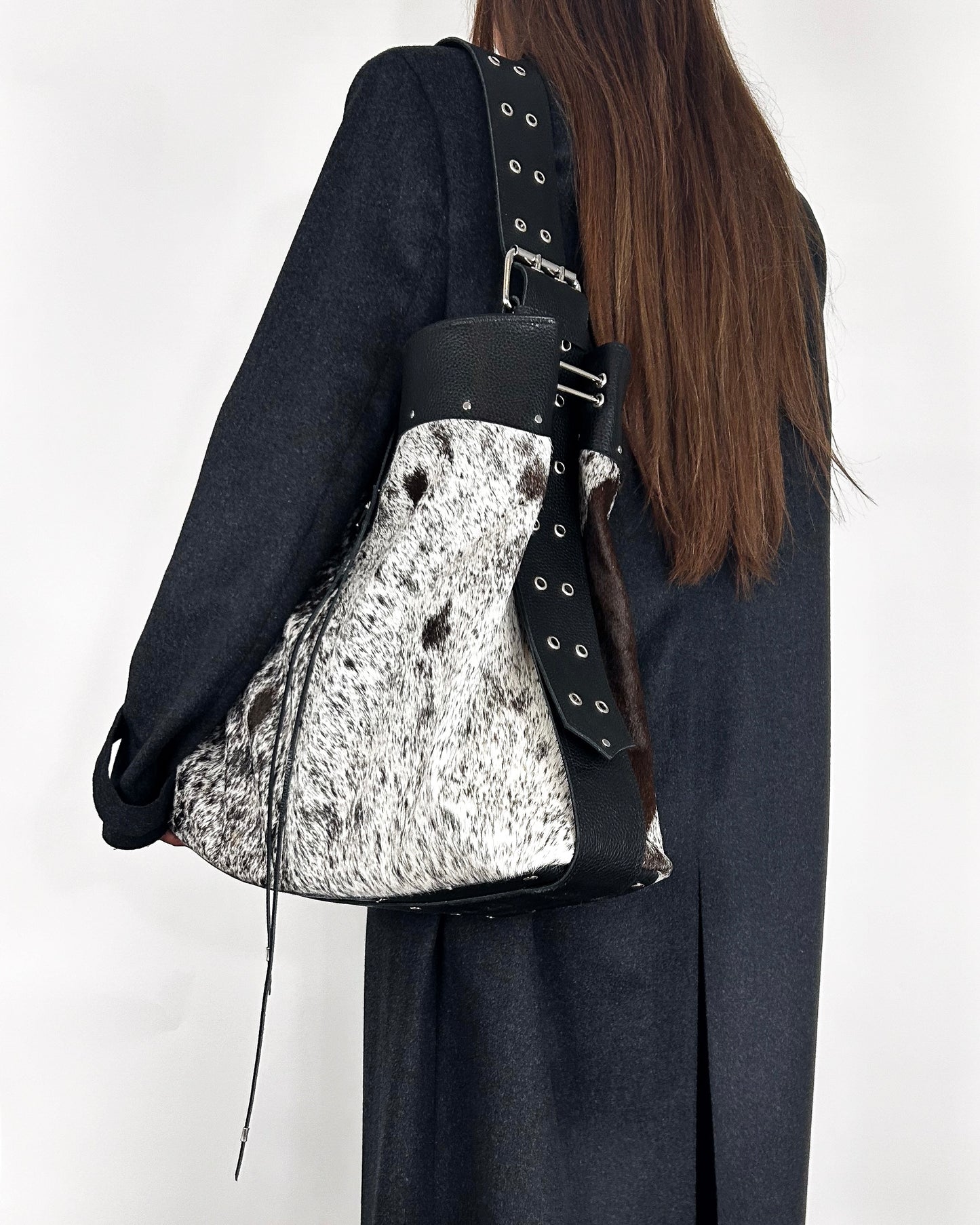 COWHIDE TRAVELLER