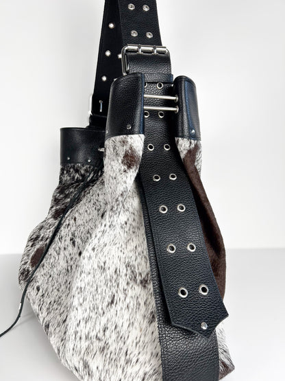 COWHIDE TRAVELLER