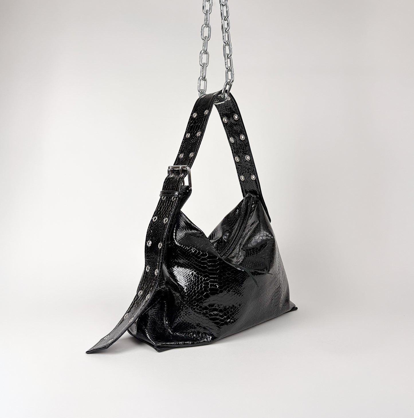 PATENT SNAKE SHOULDER BAG