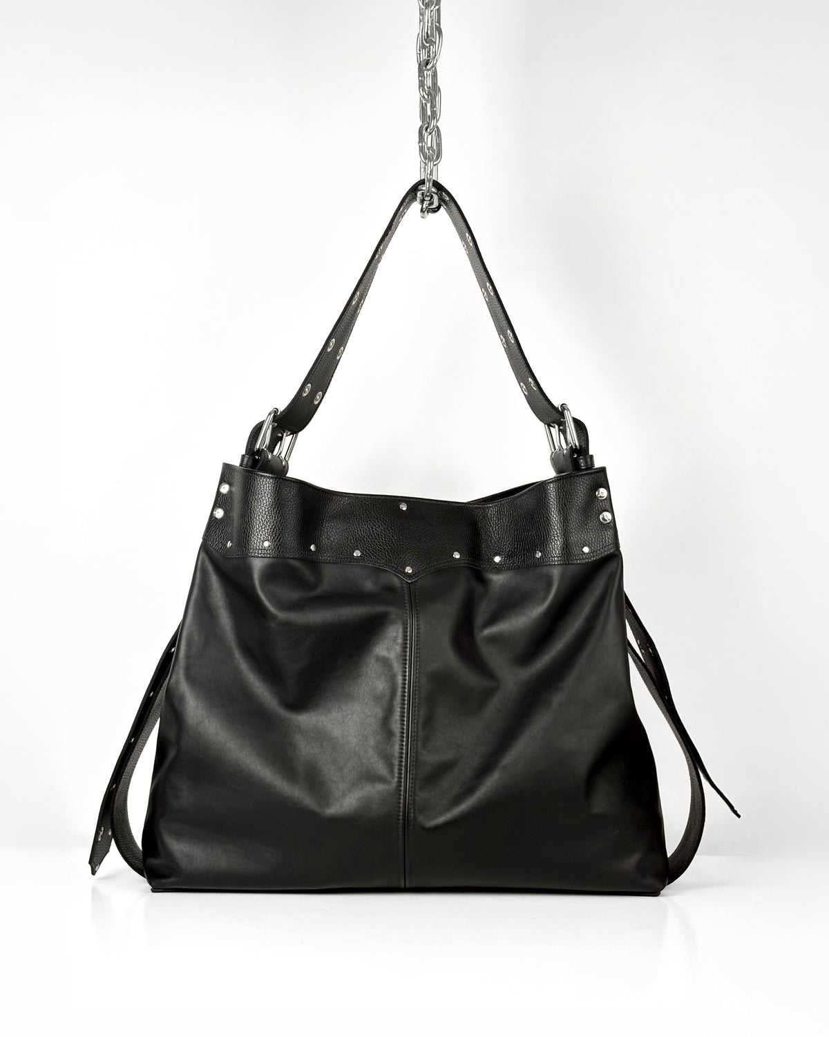 LARGE BLACK TRAVELLER