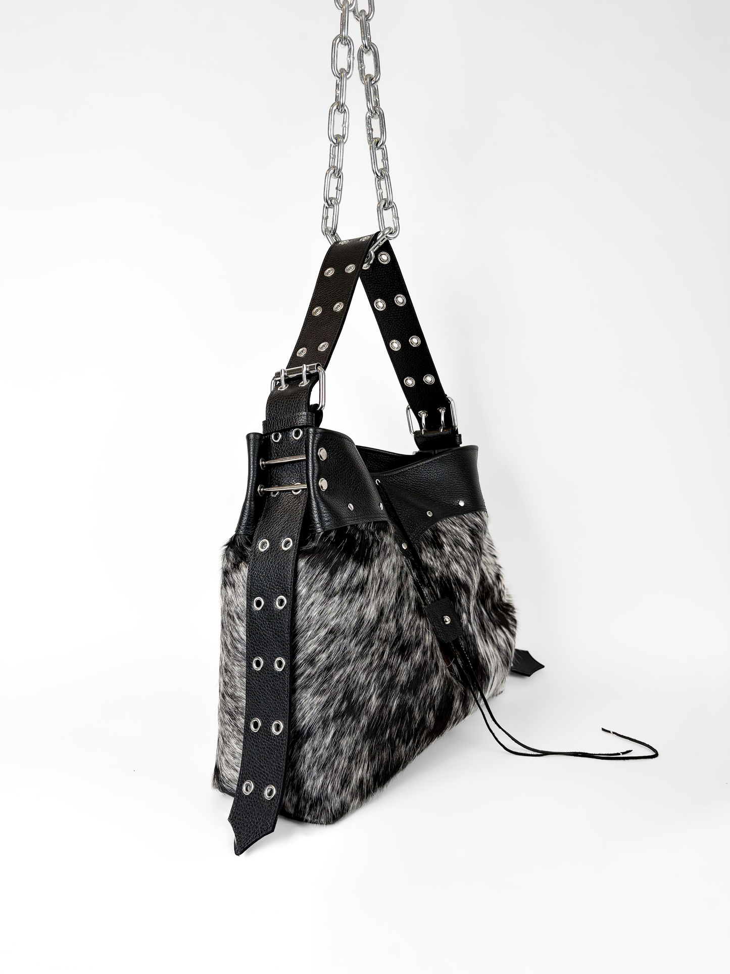 0.75 COWHIDE TRAVELLER