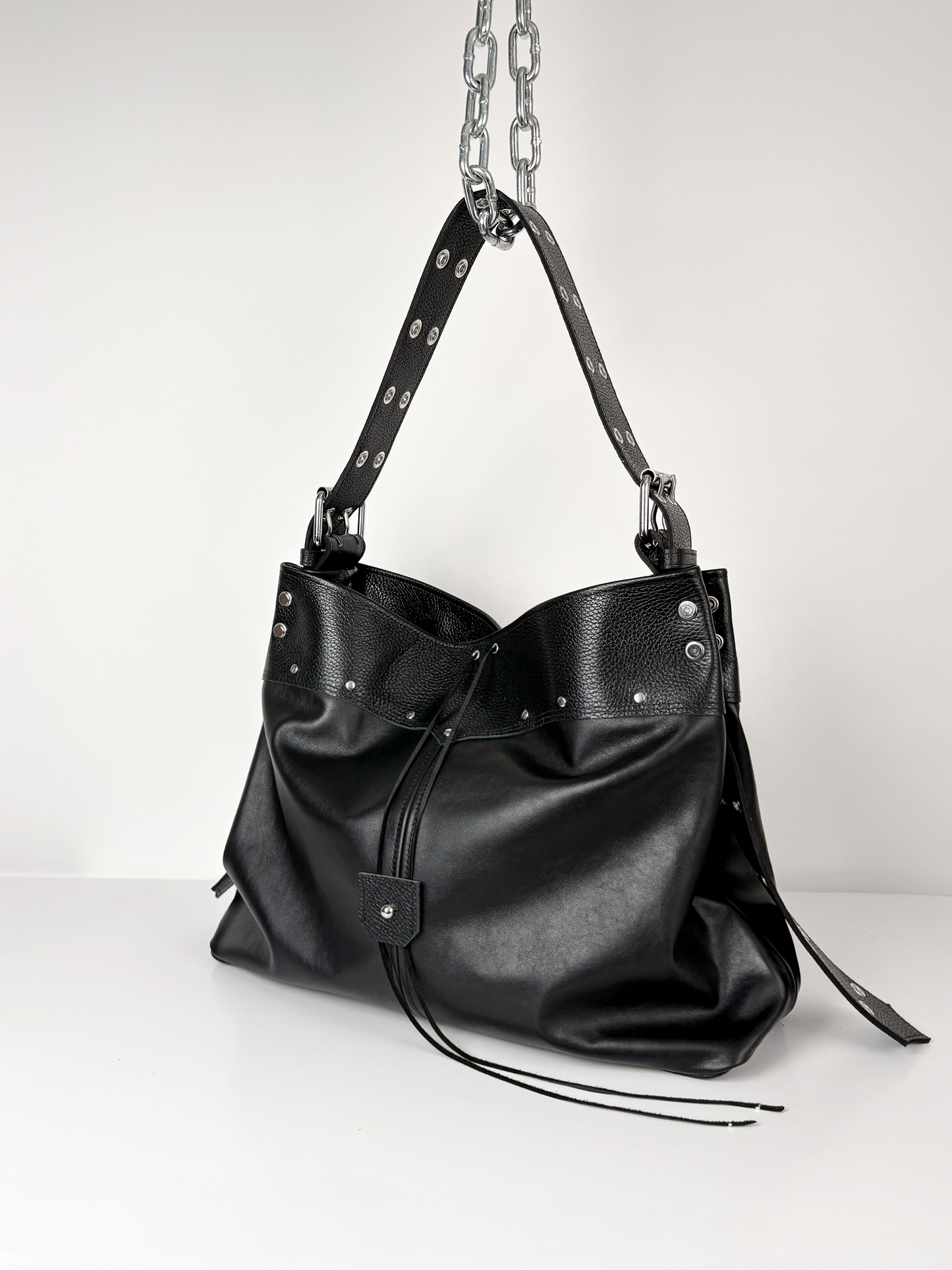 0.75 BLACK TRAVELLER